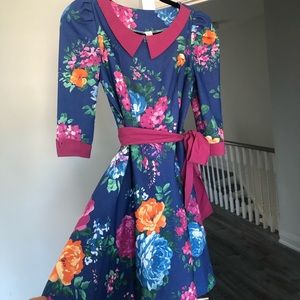 🤩HOST PICK🤩Pretty vintage floral dress